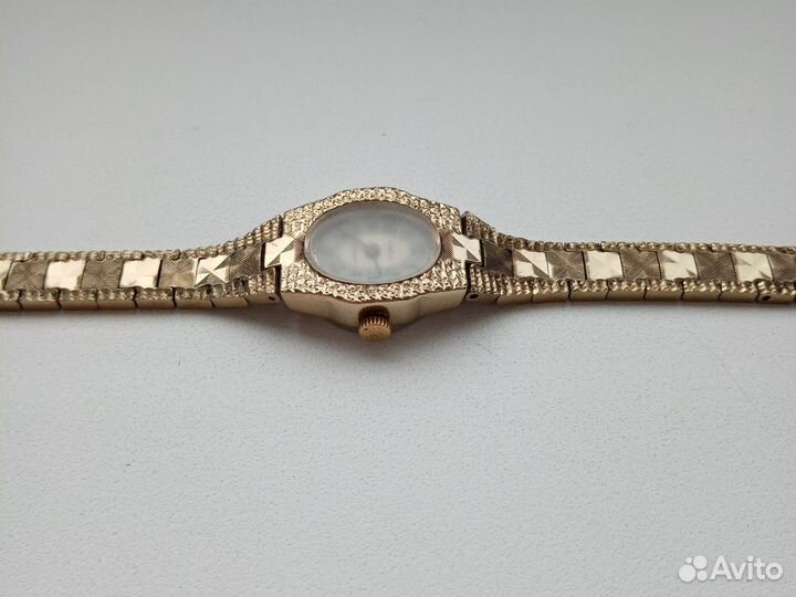 Часы наручные женские Чайка