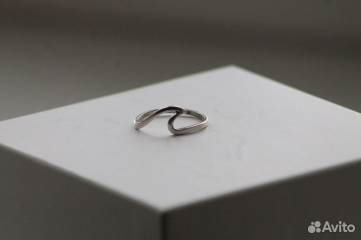 Серебряное кольцо волна waves&gems