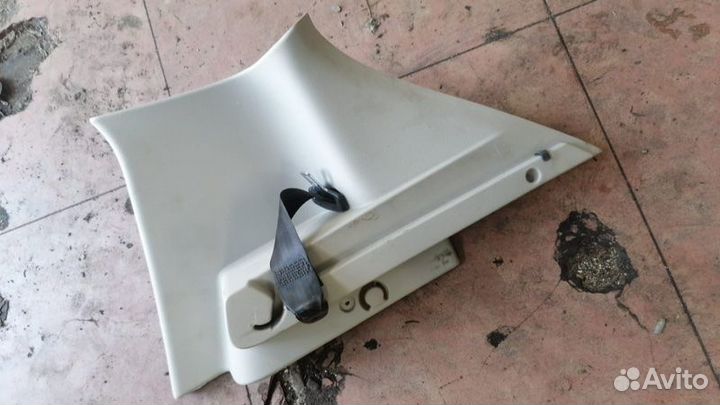 Обшивка багажника правая Renault Sandero 2 Stepway