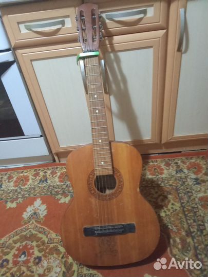 Акустическая гитара бу