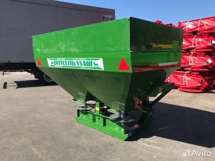 Разбрасыватель удобрений Оптсельмаш Фермер 1100, 2024