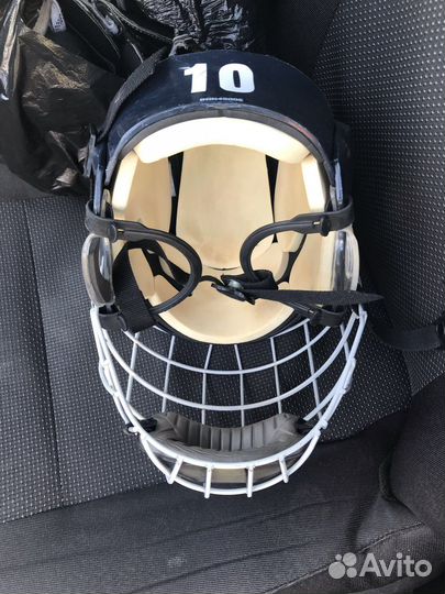 Продам хоккейный шлем Bauer