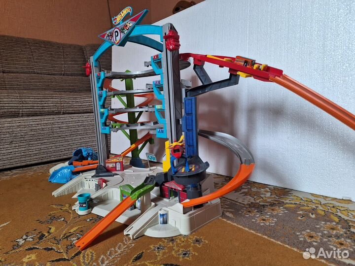 Парковка для машинок Hot wheels