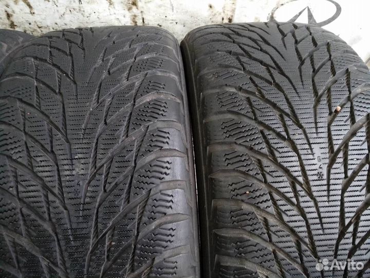 Nokian Tyres Hakkapeliitta R2 245/45 R17 99R