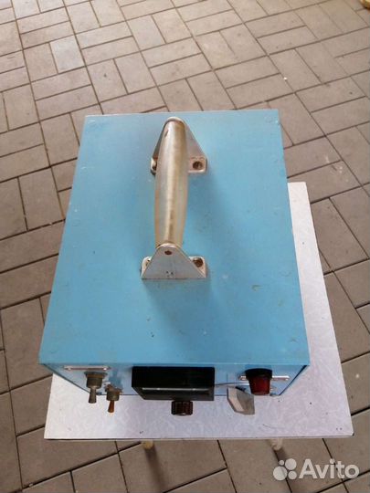 Зарядно-пусковое устройство