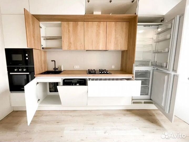 Кухня в потолок на заказ