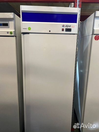 Шкаф холодильный 700л