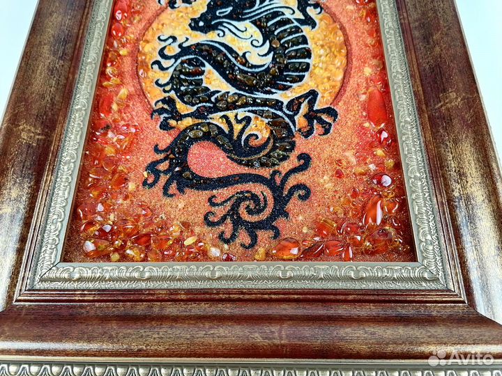 Картины из янтаря на новый год дракона 2024