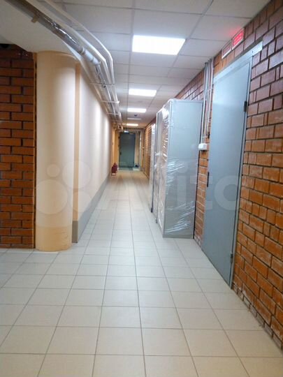 Здание, 2338.4 м²