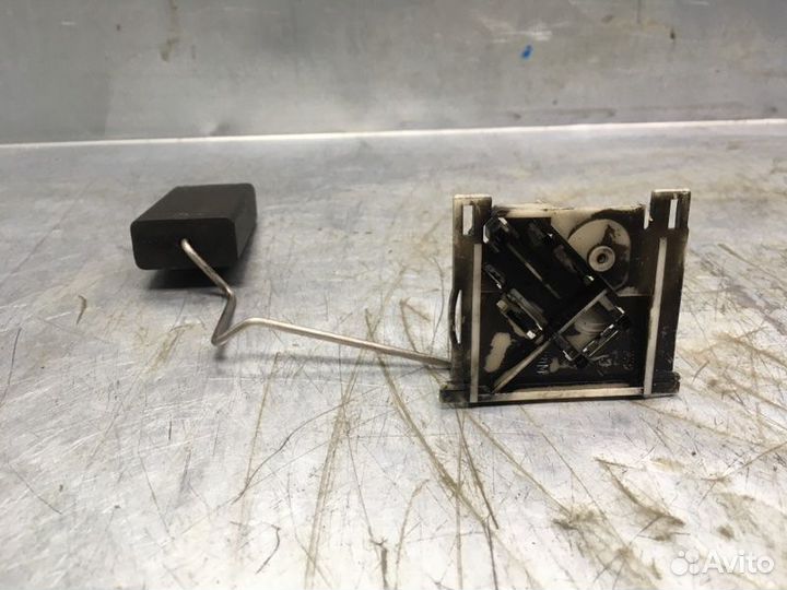 Датчик уровня топлива Volkswagen Bora 1997-2005