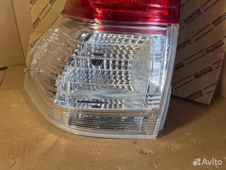 Задний левый фонарь Toyota Land Cruiser prado 150
