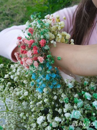 Браслет из живых цветов