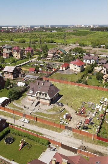 Коттедж 454,7 м² на участке 30 сот.