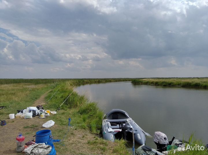 Продам лодку Gladiator 330 AL