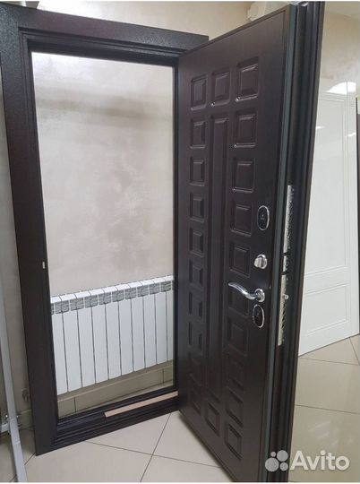 Дверь входная металлическая