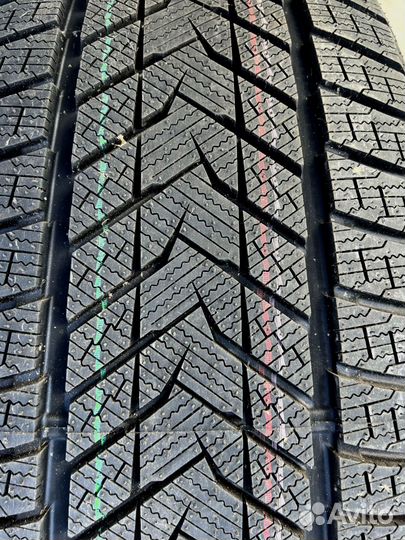 Roadmarch Winter XPro 999 275/55 R20 132U