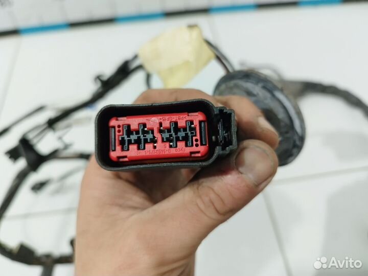 Проводка двери задней левой discovery 3