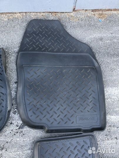 Коврики салона и багажника RAV4 III
