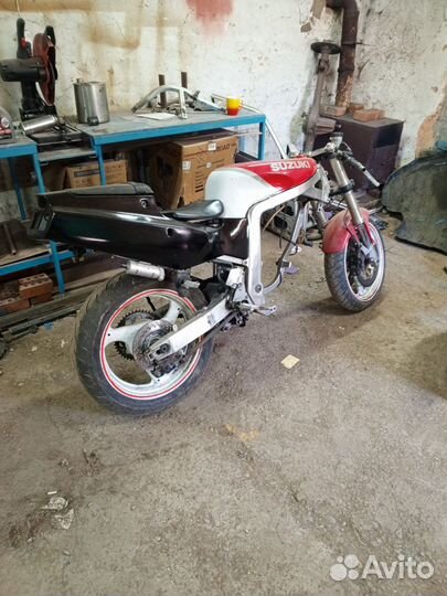 Suzuki gxr400