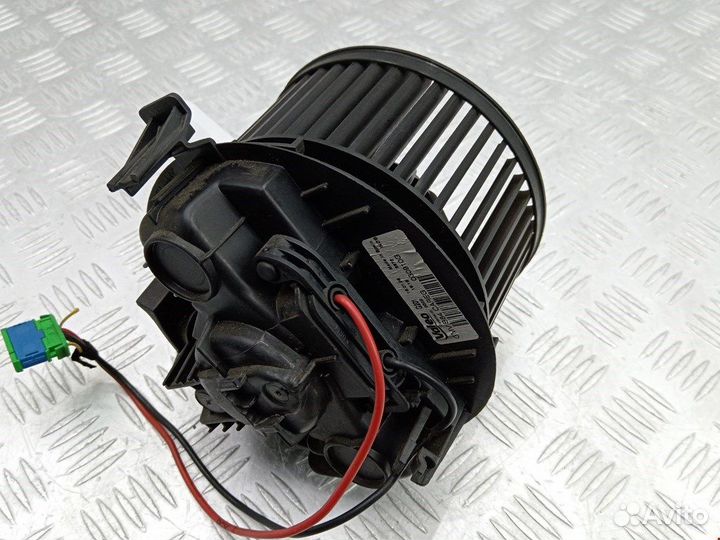Моторчик печки для Renault Megane 2 7701056965