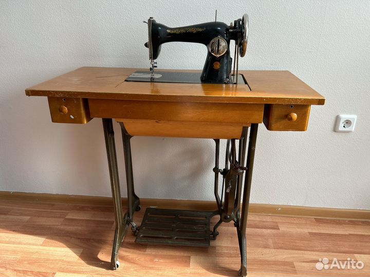Швейная машинка ножная подольск
