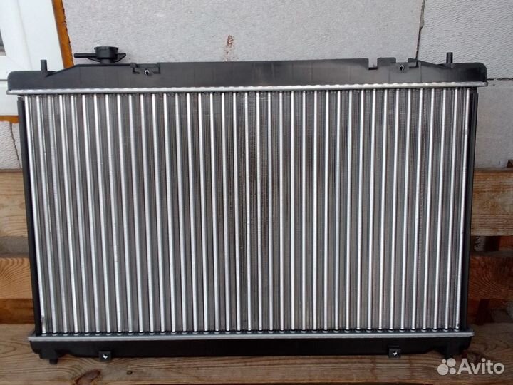 Тойота Камри В40 радиатор охлаждения 1640028630