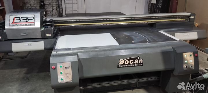 Широкоформатный уф принтер Docan M10