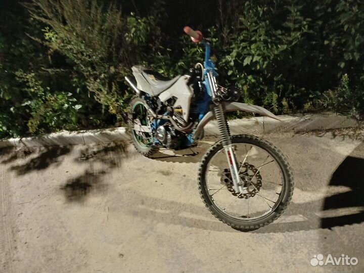 Продам кросовый мотоцикл барс 150