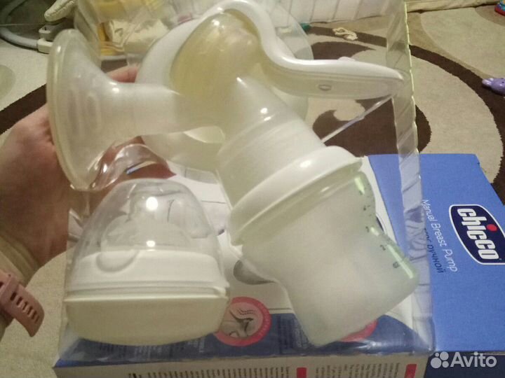 Молокоотсос Chicco ручной
