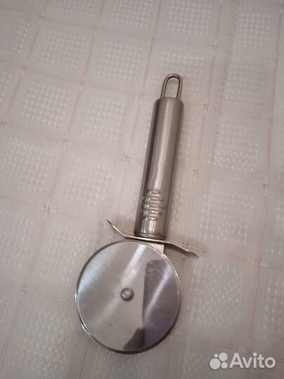 Нож для нарезки пирогов, лепёшек, пицц