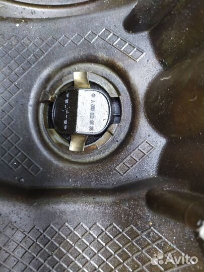 Клапанная крышка Mercedes M275