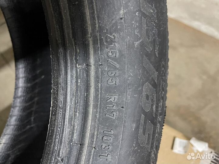 Pirelli Ice Zero FR 215/65 R17