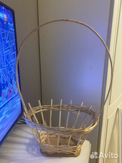 Корзина плетеная средяя