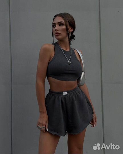 Топ и шорты