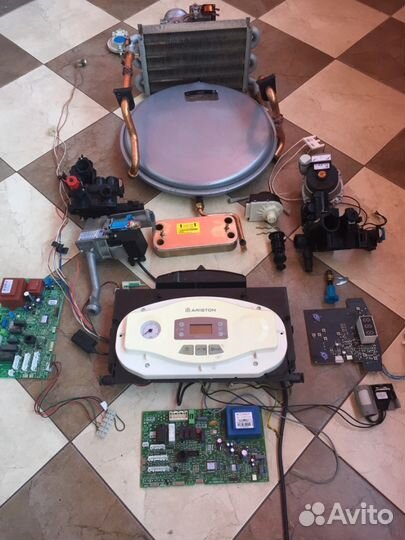 Ariston разборка запчасти к газовым котлам