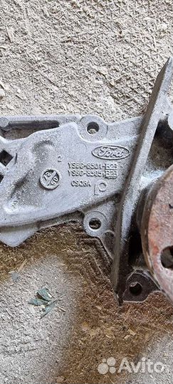 Помпа водяная ford