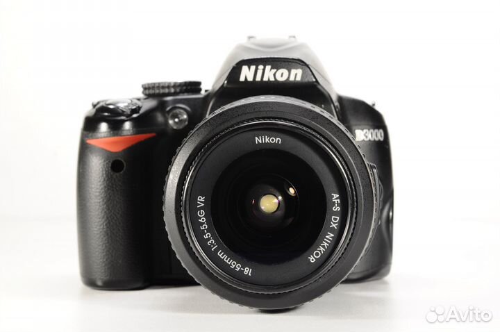 Nikon D3000, комплект с объективом