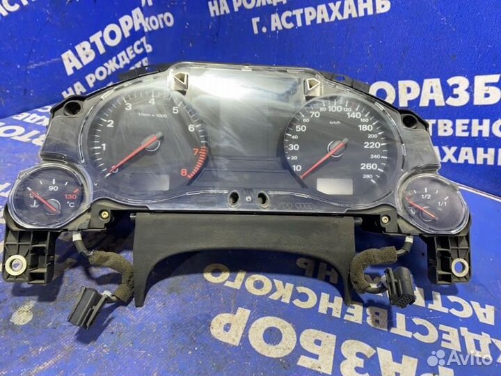 Панель приборов Audi A8D3 седан 2005