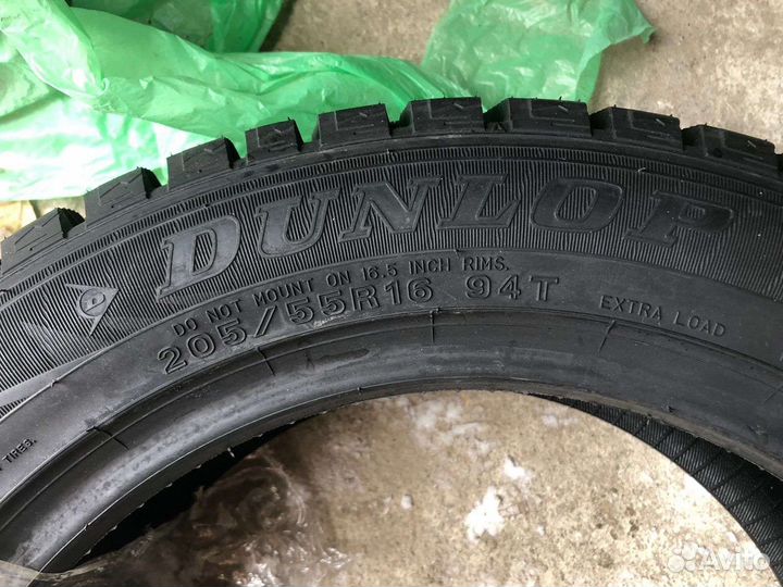 Dunlop SP Winter Ice 02 205/55 R16 94