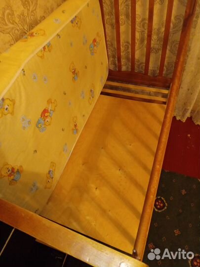 Отдам кроватку, матрас, ванначку, горшок