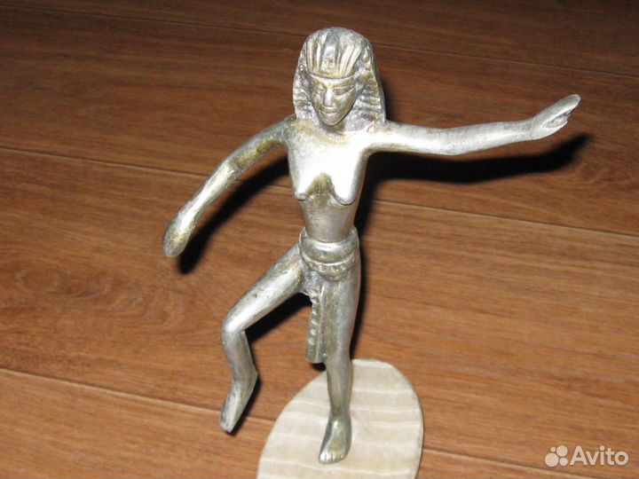 Статуэтка Нефертити