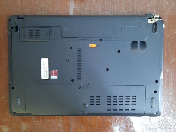 Продам ноутбук Acer Aspire E1-571G(на запчасти )