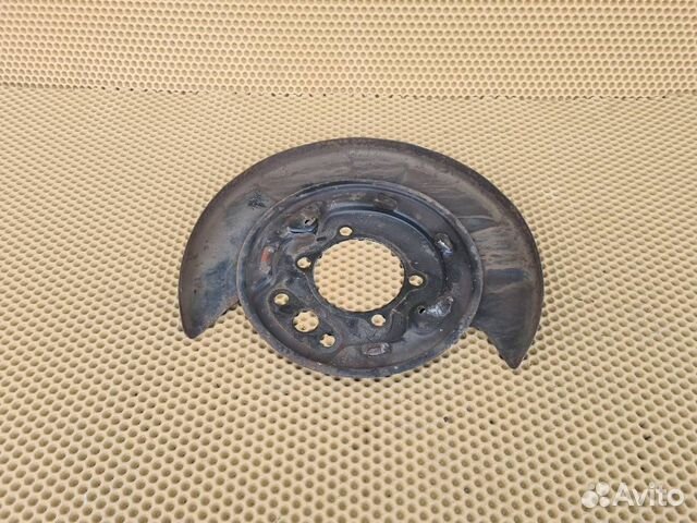 Пыльник диска задний правый Infiniti M Q70 Y51