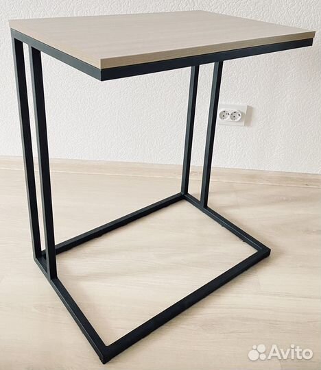 Стол приставной