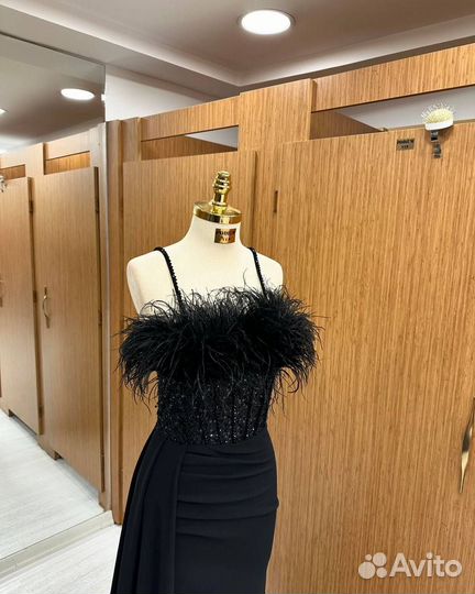 Вечерний шик: свадебные платья для вас