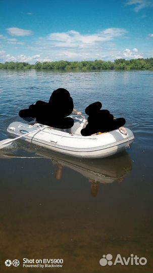 Продам лодку Gladiator длина 3,80