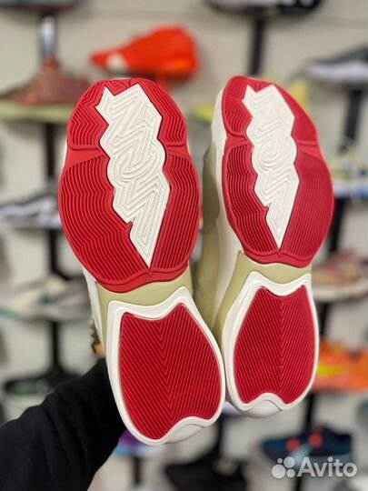 Баскетбольные кроссовки Jordan Zion 2 16 US