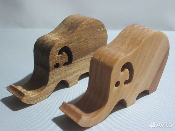 Подставка для телефона из дерева