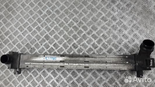 Радиатор интеркуллера renault scenic 3 (99U17KC01)