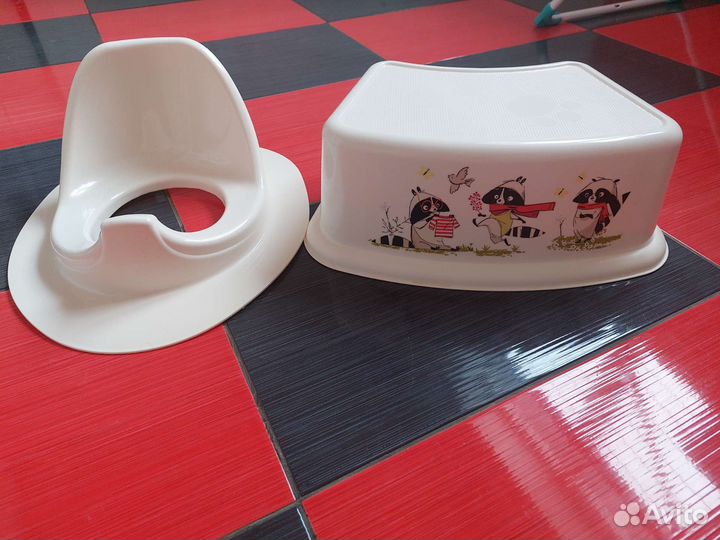 Детское сиденье на унитаз с подставкой